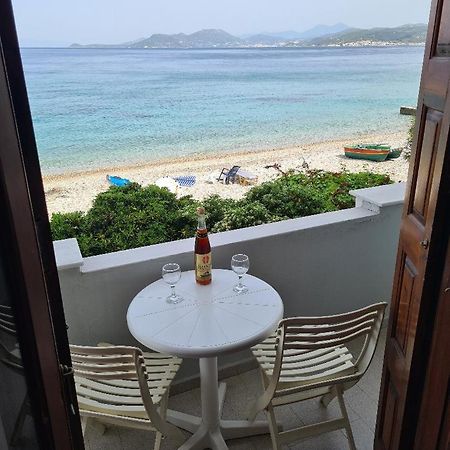 Beach House Antonis Avlakia Екстериор снимка